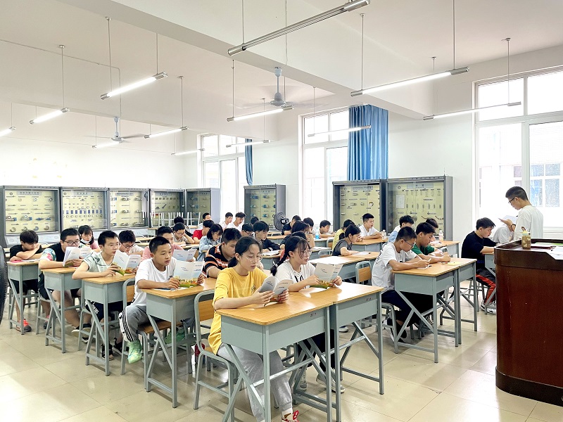 新生新气象    校企双育人