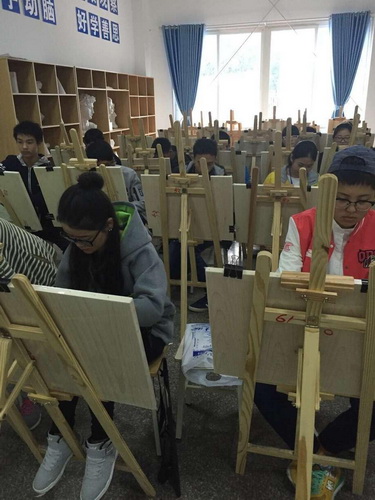 热爱生活热爱绘画——三叶草画社成立了