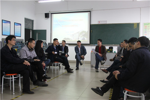 “一心一意专技术、踏踏实实练本领”