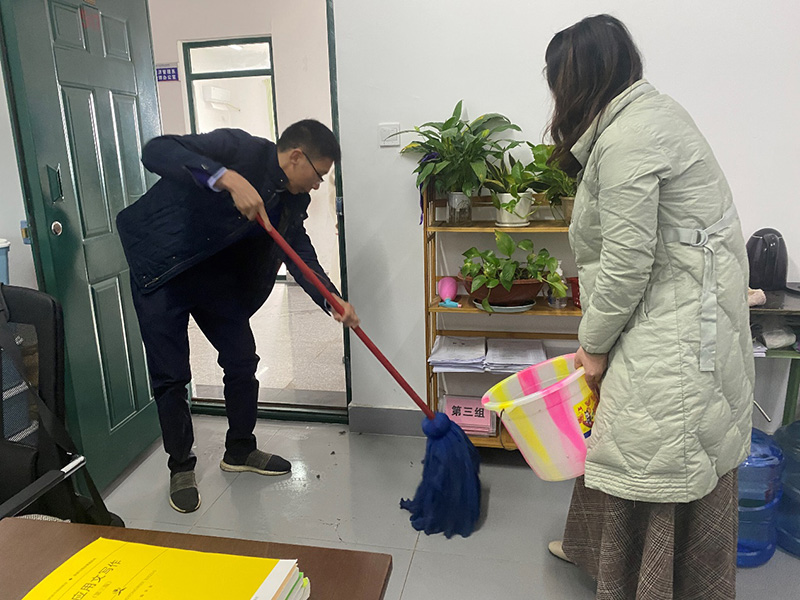 践行劳动精神 共筑美丽环境