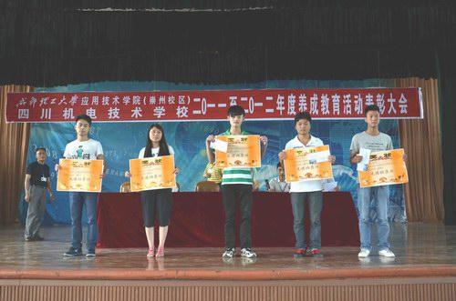 1441607763754167.jpg 20120614-1.jpg