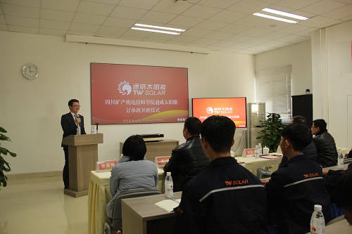 1545702247489660.jpg 3.jpg